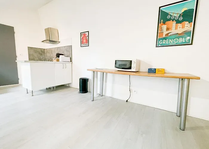 #eh Le Rousseau * גרנובל